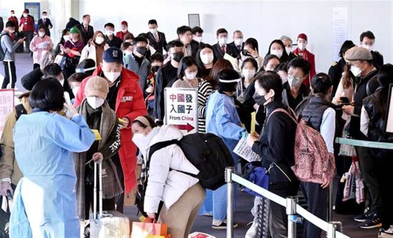 韩国仁川国际机场对中国游客进行检测