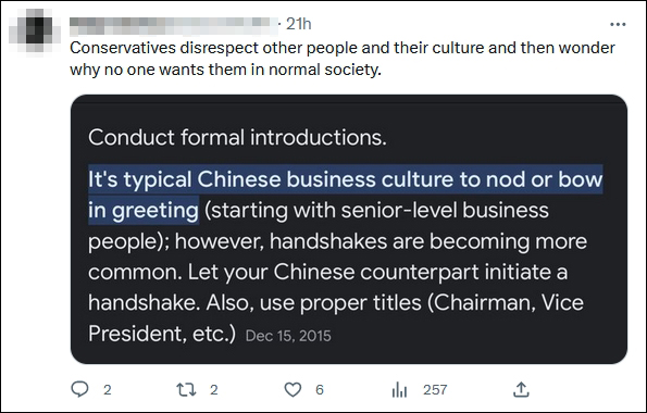 在中国文化中，点头或鞠躬都是很常见的问好动作，是尊重别人的体现
