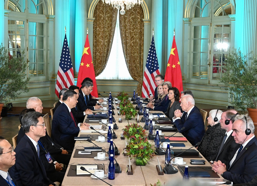 国家主席习近平同美国总统拜登在斐洛里庄园举行中美元首会晤
